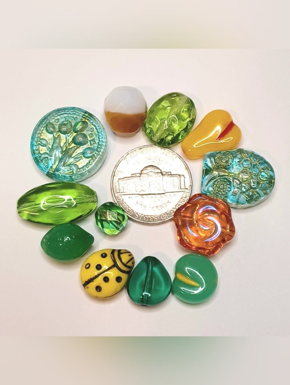 Czech glass beads loose mix 120pcs green yellow - Picture 2 of 2